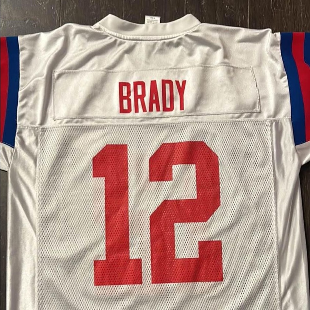 Tom Brady Jersey. Size medium.